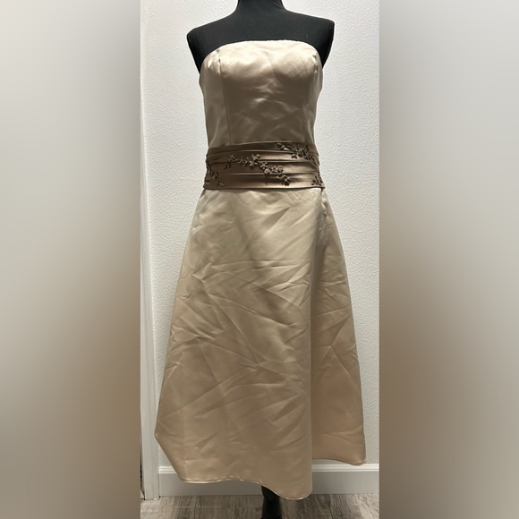 Bill Levkoff Dresses & Skirts - Bill Levkoff Prom Dress - 10 - Cream - Used